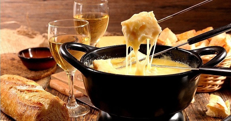 vin et fondue savoyarde